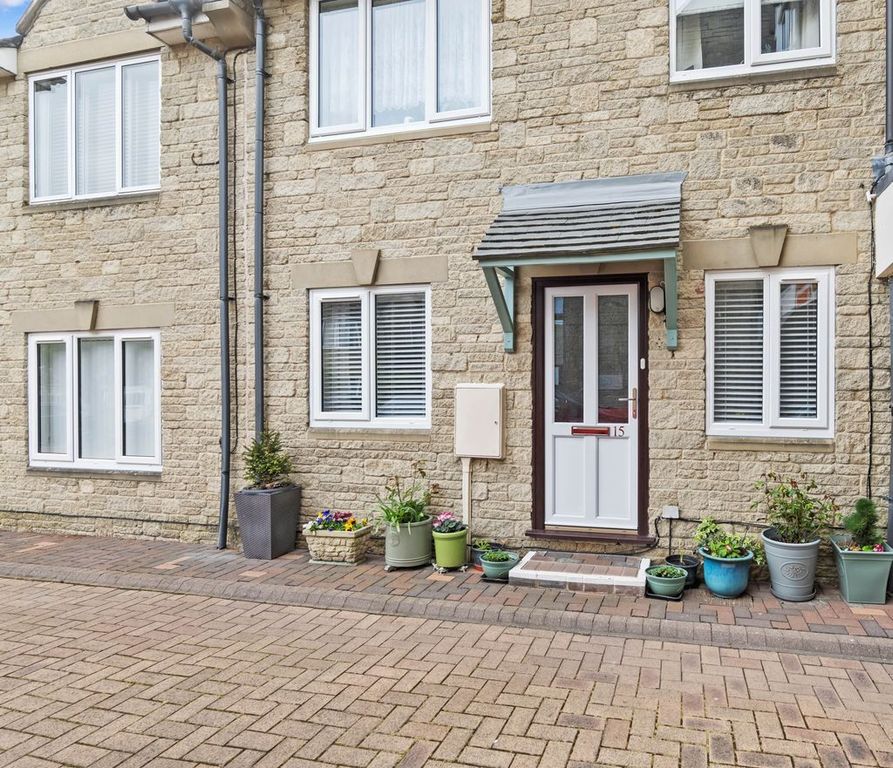 Property photo 1 of 10 Photo 10