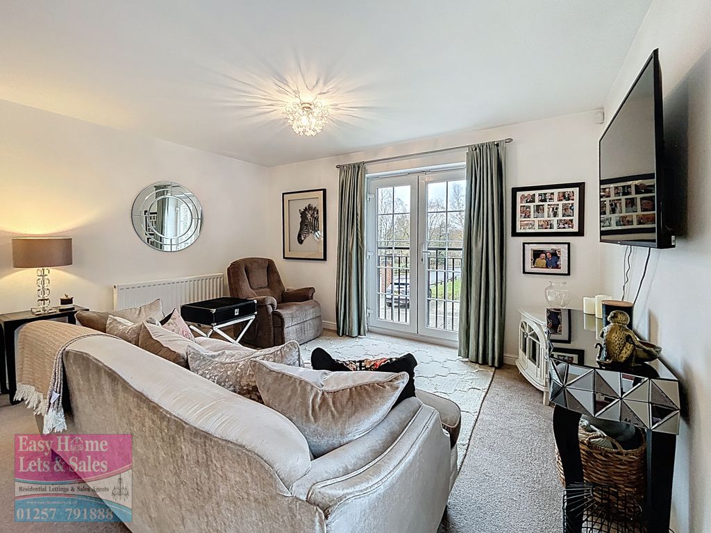 Property photo 3 of 14 Lounge Area With Juliet Balcony