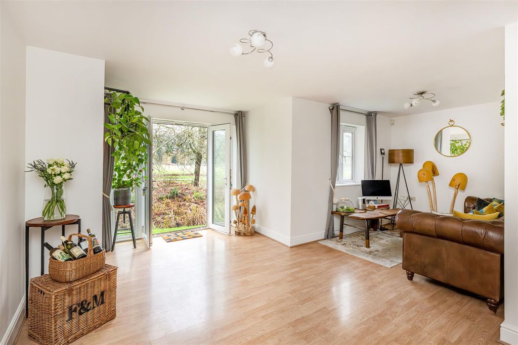 Property photo 2 of 13 Reception Area