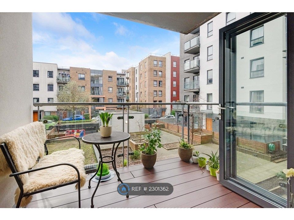 Property photo 1 of 10 Balcony