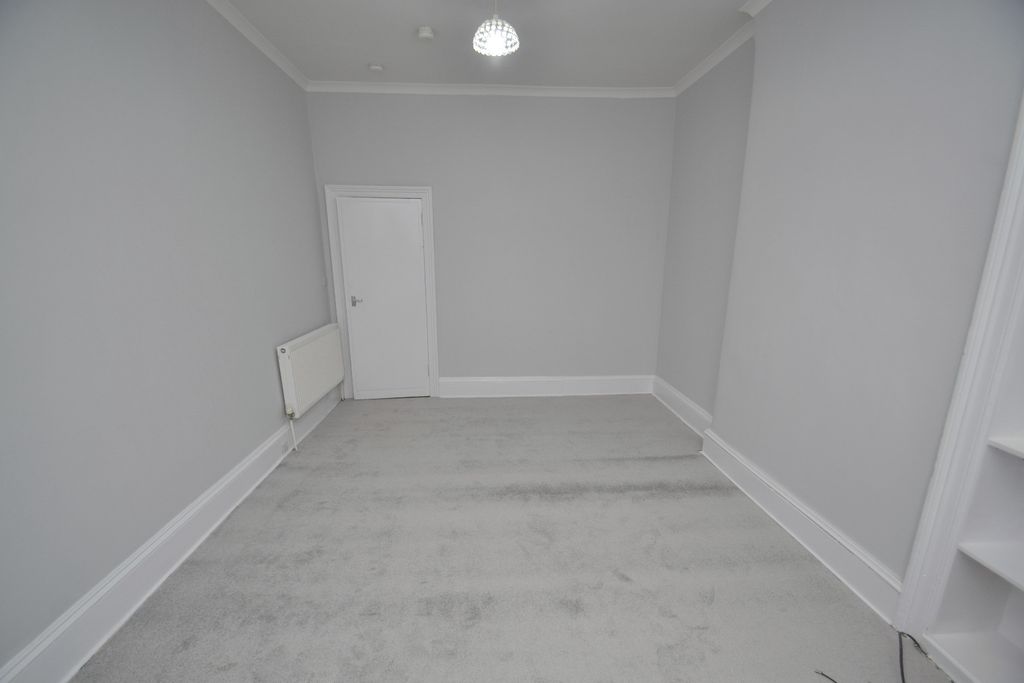 Property photo 3 of 14 4833116