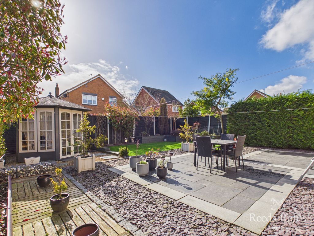 Property photo 2 of 22