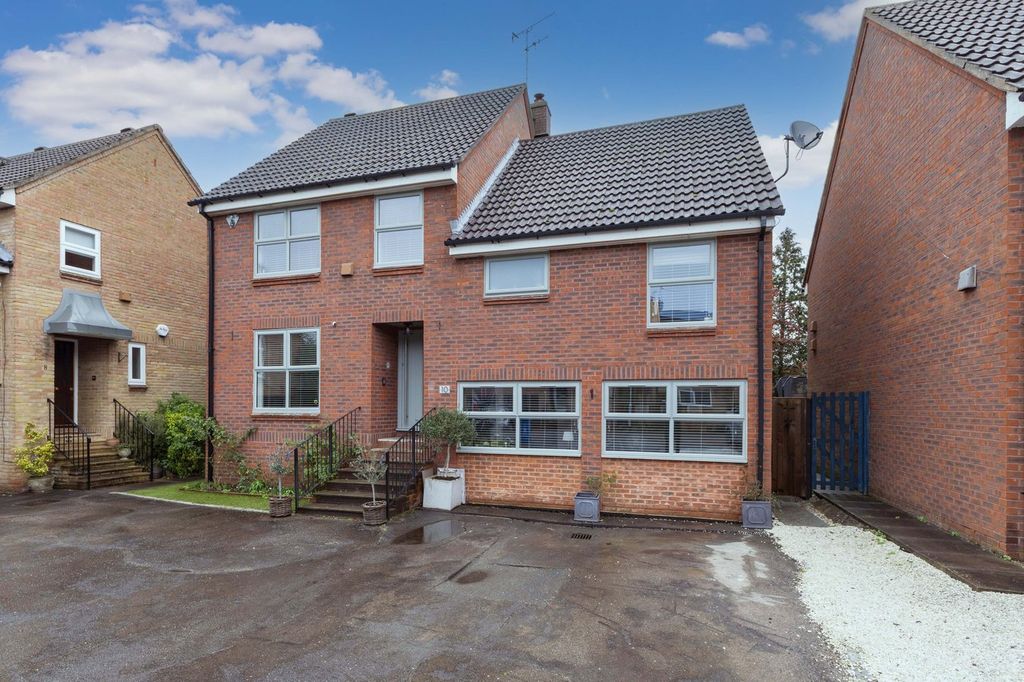 Property photo 1 of 21