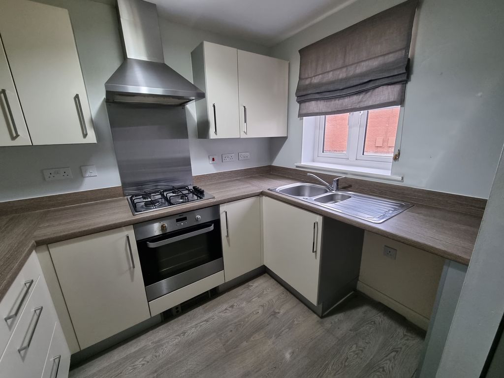 Property photo 2 of 9 Kitchen