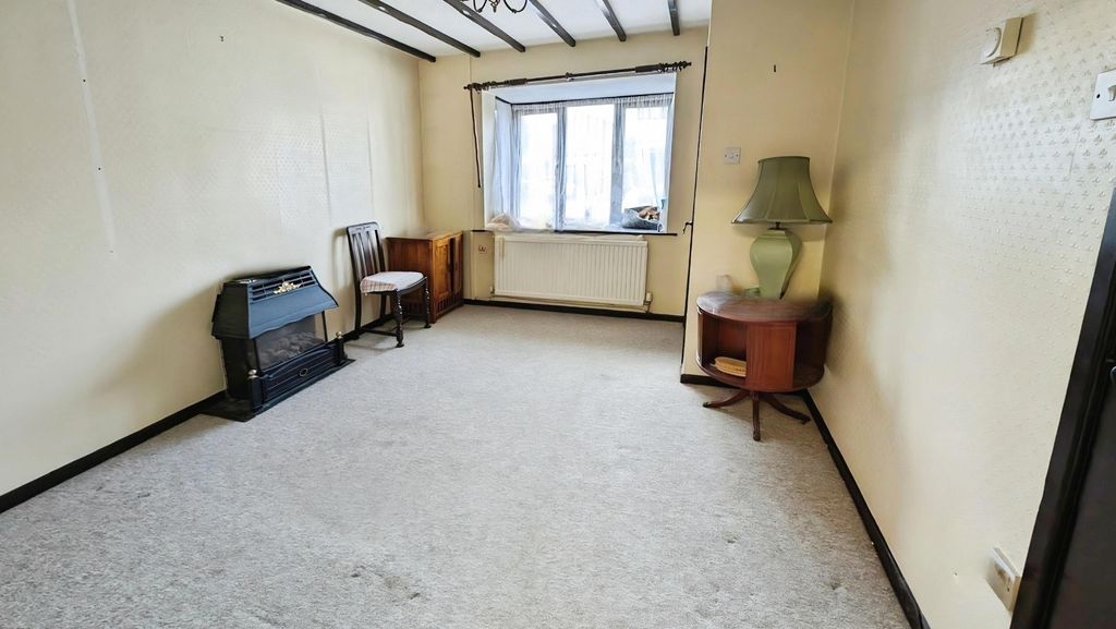Property photo 2 of 13 Pbox-Bedroom-337211.Jpg
