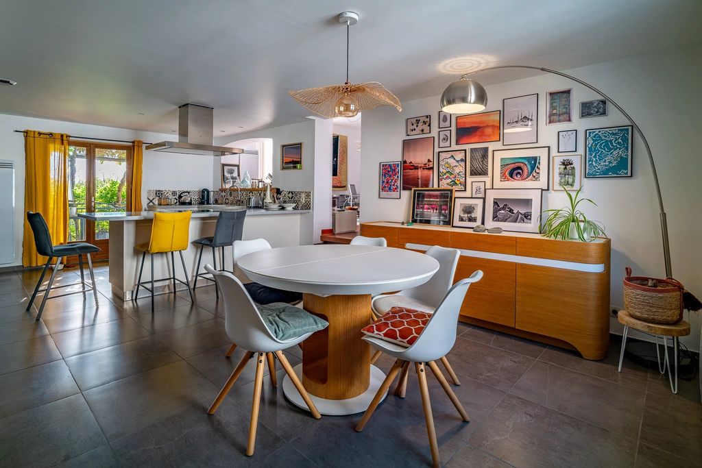 Property photo 2 of 19 3Ab6d32A9Dcb0F2A627B0Da6A0Bd9F03_917A4Af6E9_1920-Big