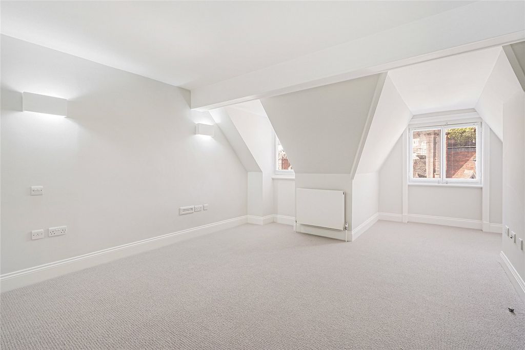 Property photo 3 of 17 Picture No. 13