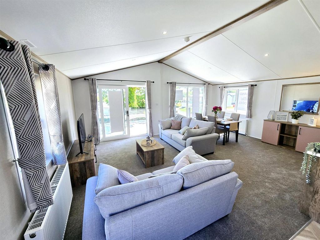 Property photo 2 of 15 2.Jpg