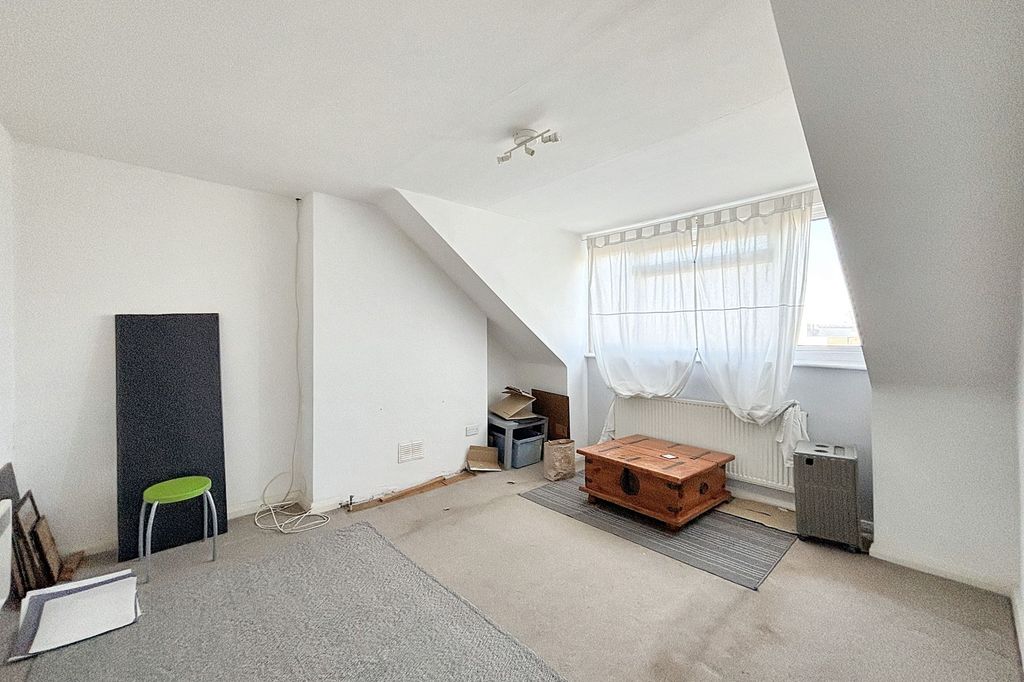 Property photo 3 of 10 Flat C, 31 Connaught Road, Harlesden, London Nw10 9Aj