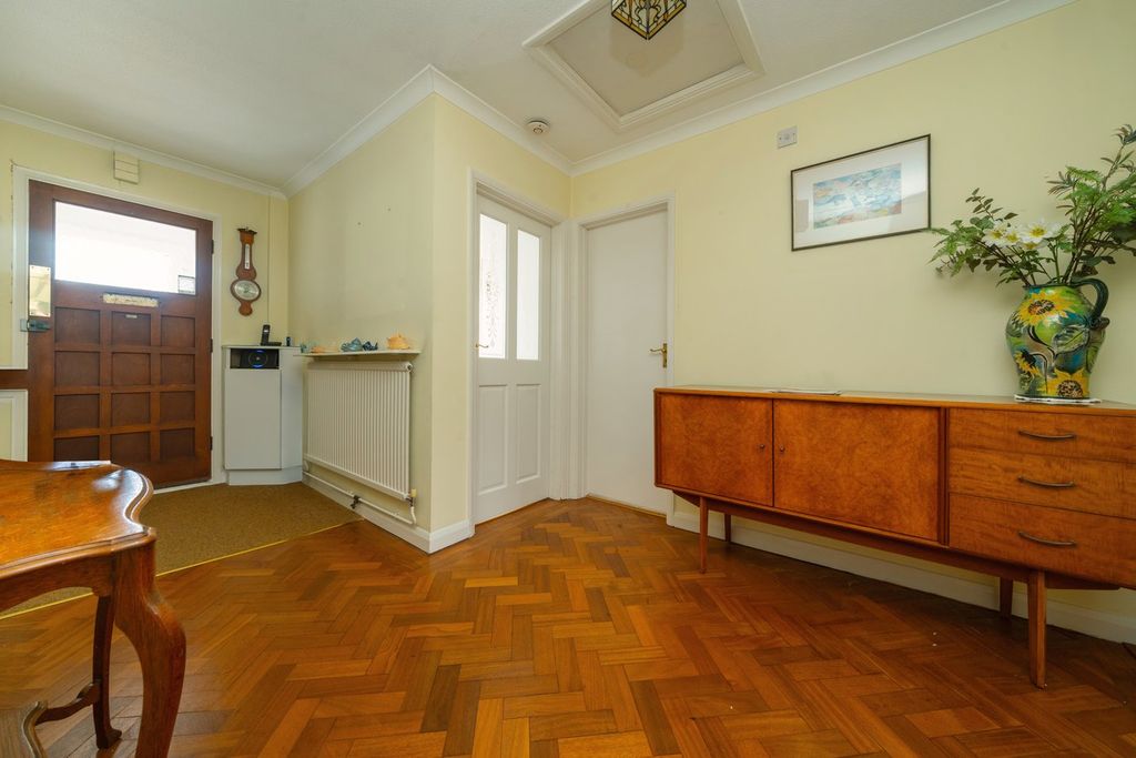 Property photo 2 of 16