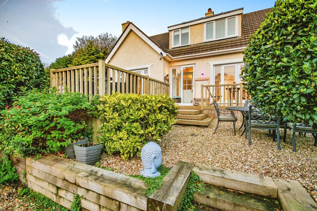 Property photo 1 of 17 Photography