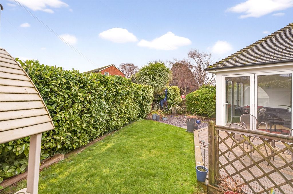 Property photo 2 of 29 Picture No. 33