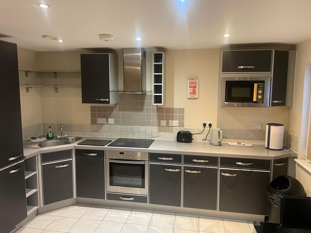 Property photo 1 of 5