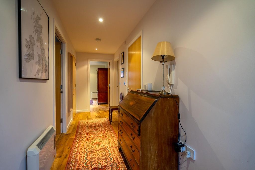 Property photo 2 of 13 15 Stonegate Court.Jpg