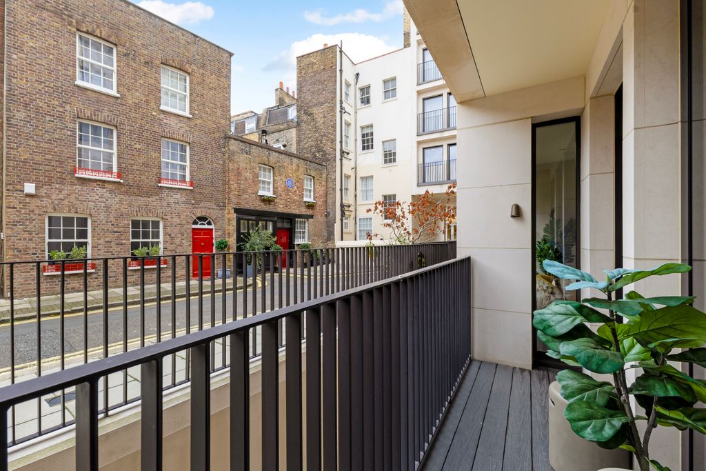 Property photo 3 of 20 100228_Unit-12-One-Molyneux-Street-39.Jpg