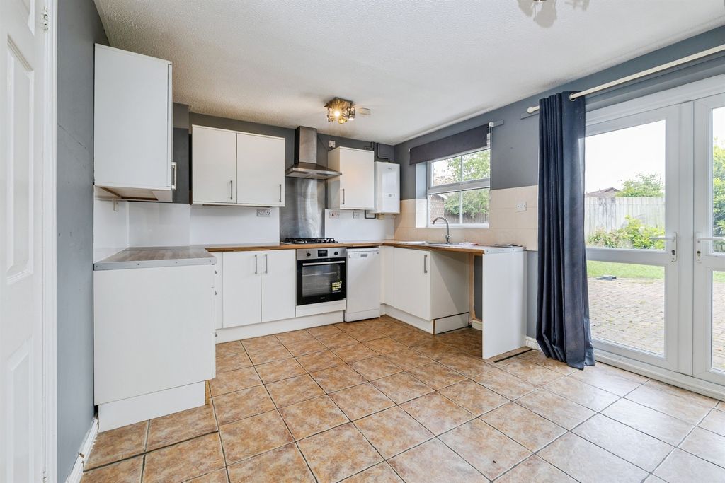 Property photo 3 of 17