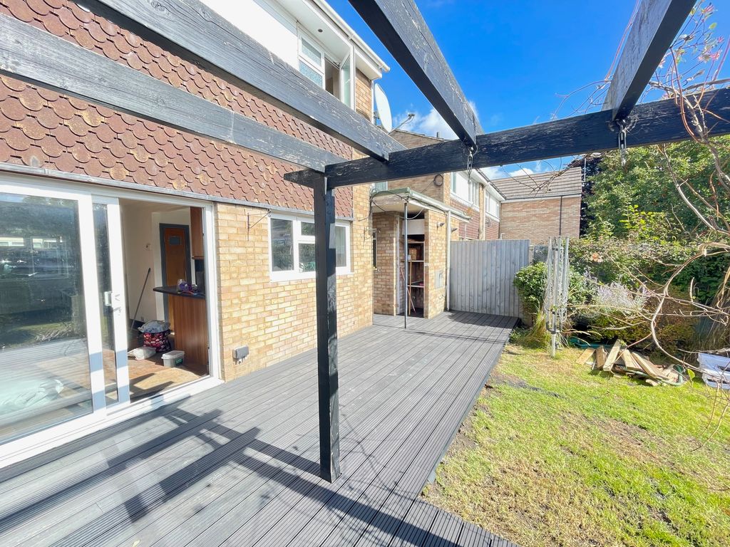Property photo 3 of 12 Exterior