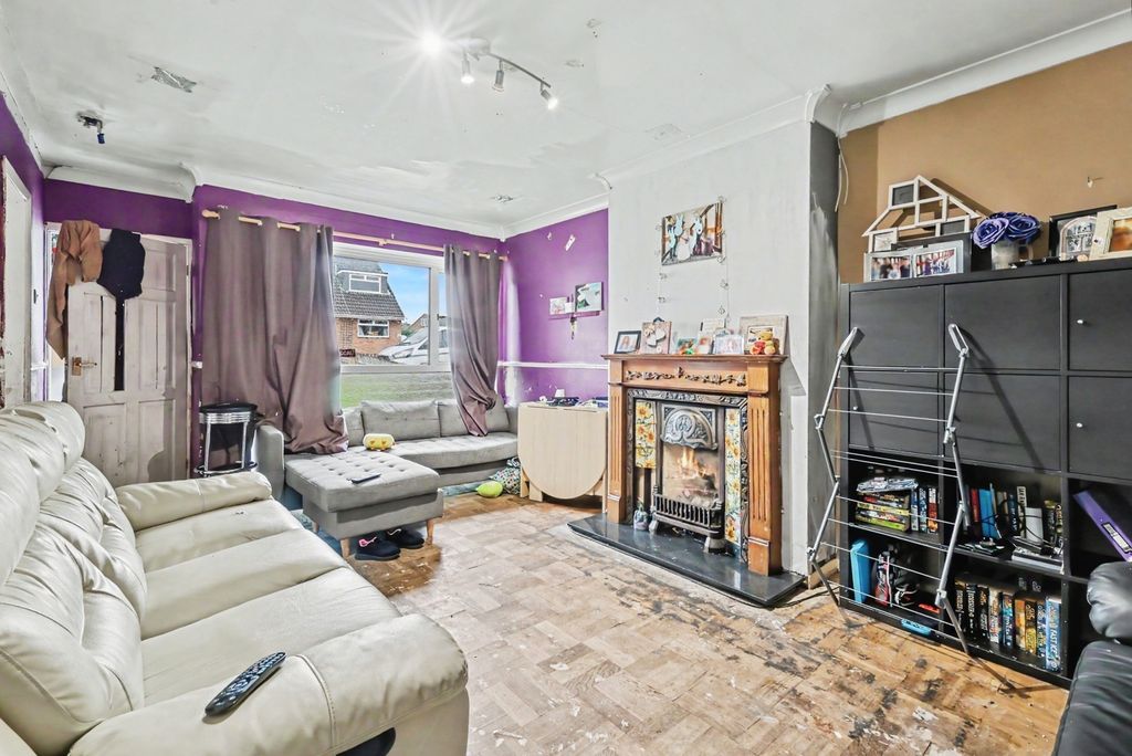 Property photo 3 of 15 Pbox-Img.Jpg