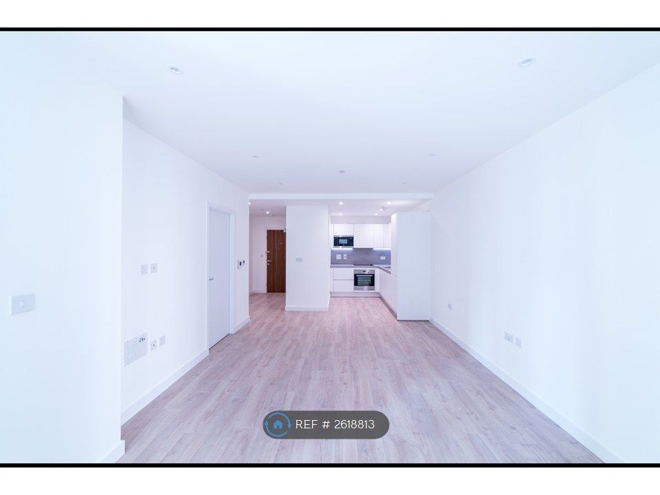 Property photo 3 of 12 Lounge/Kitchen