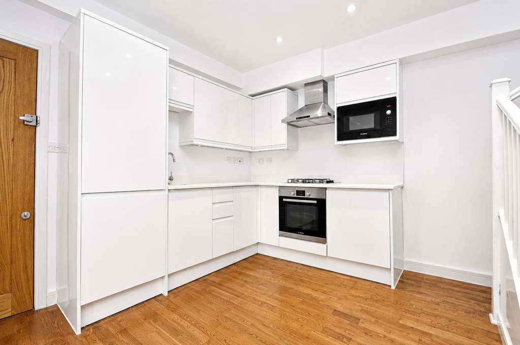 Property photo 2 of 9 048B3E17-B36A-4788-882d-8A6Cb5F1c326