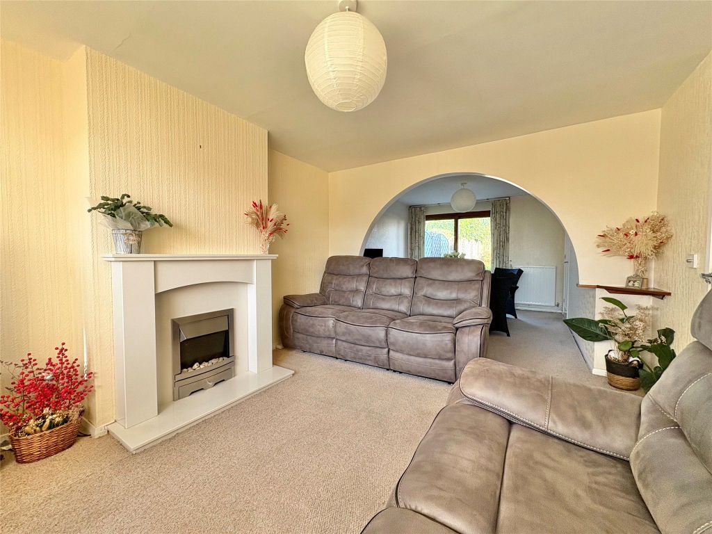 Property photo 2 of 17 Picture No. 16