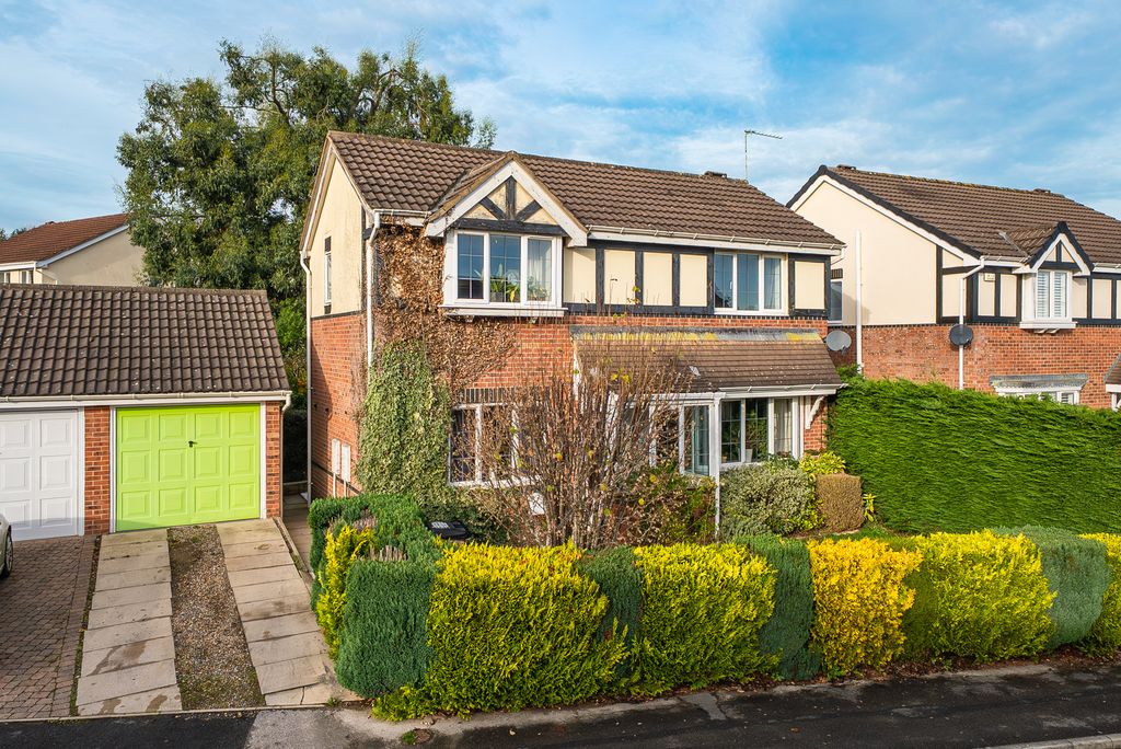 Property photo 1 of 16