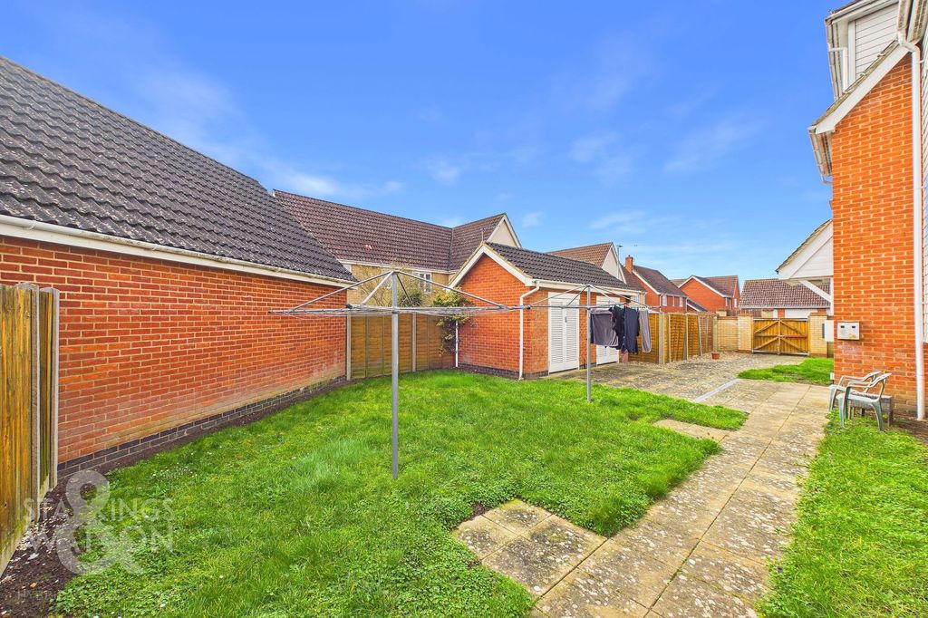 Property photo 2 of 16