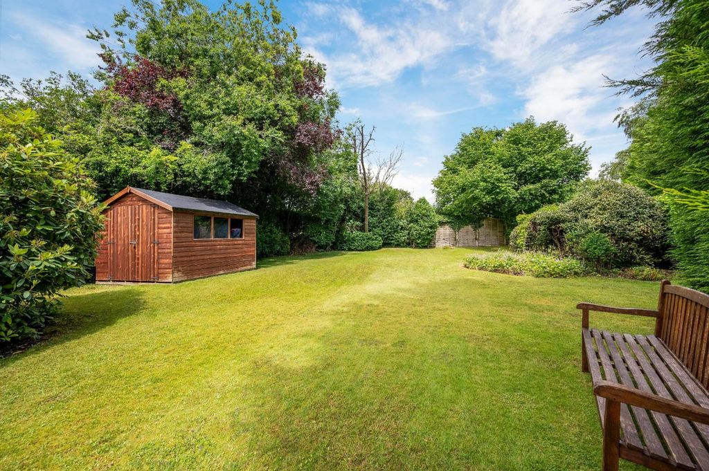 Property photo 3 of 18 Tattenham Way-14.Jpg
