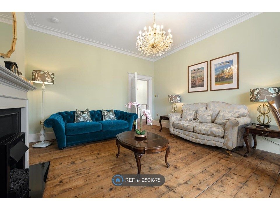 Property photo 2 of 14 Lounge With Sea View