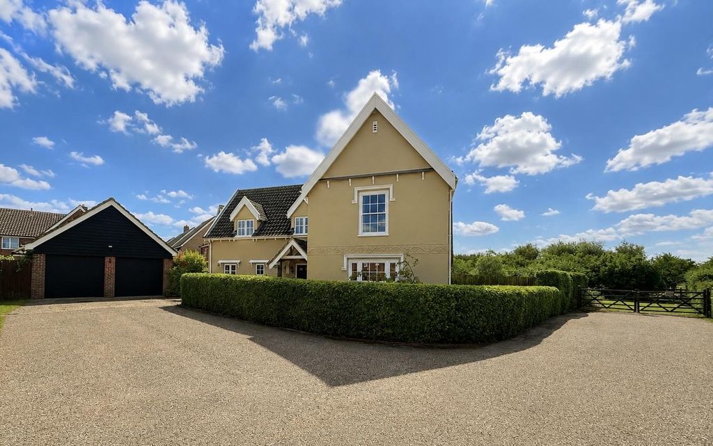 Property photo 1 of 24