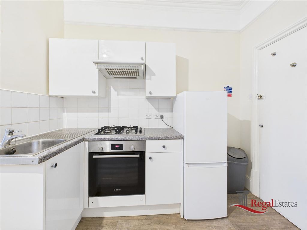 Property photo 3 of 6 Cam02489G0-Pr0244-Still002.Jpg