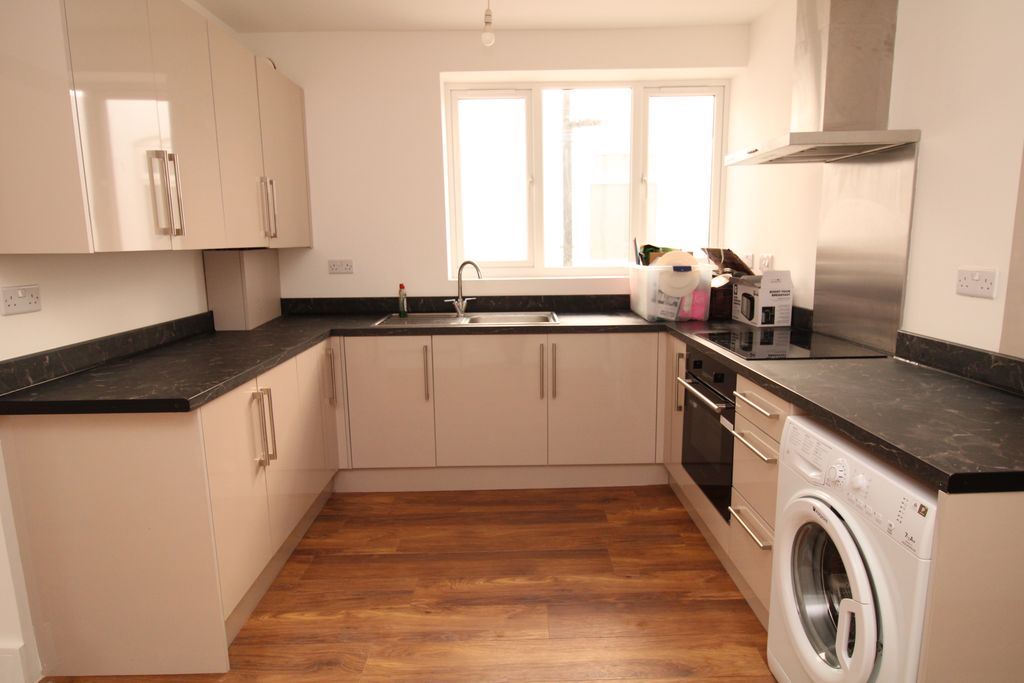 Property photo 1 of 16 Img_6034
