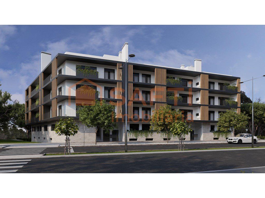 Property photo 1 of 23 New 3-Bedroom Apartment With Garage, 166 m², 3 En-Suite Bedrooms And Balconies In Central Entroncamento