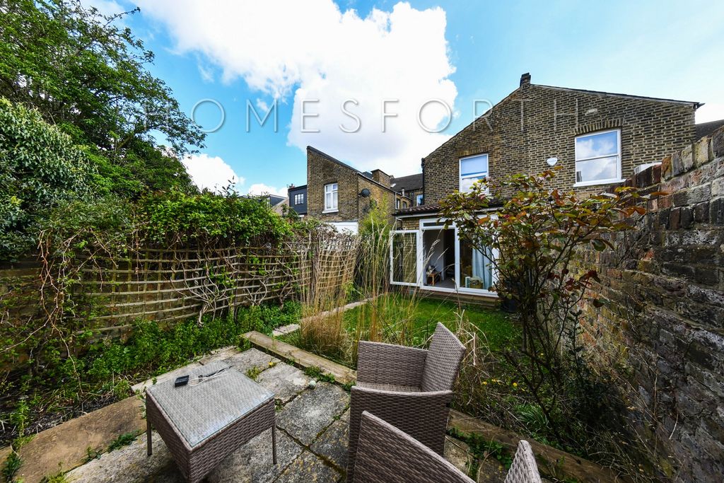 Property photo 3 of 13 Photo 13