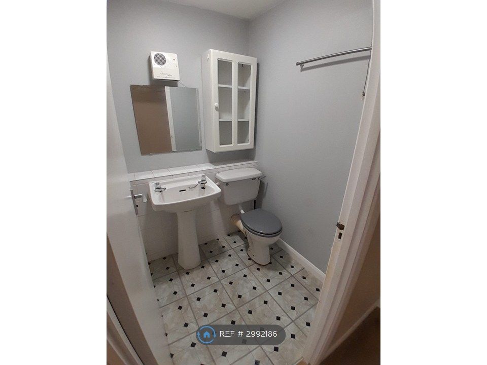 Property photo 2 of 7 Shower Room