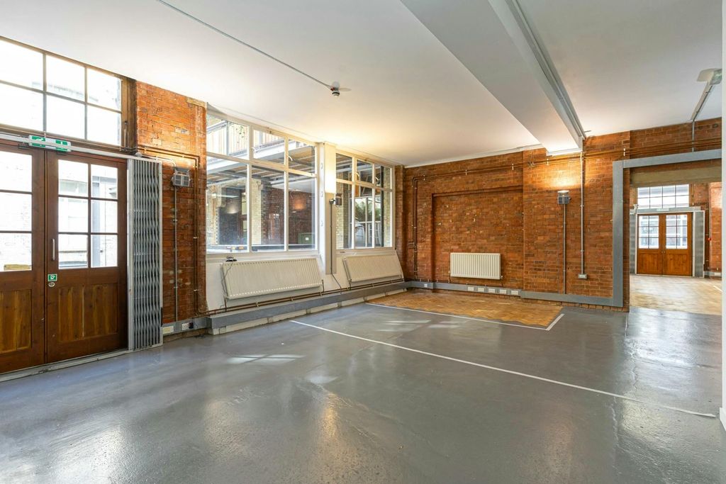 Property photo 2 of 21 1-3B-Underwood-Row-N1-7Lz-Shoreditch-Hoxton-Old-Street-District-Office-Showroom-Studio-For-Sale-To-Let-Internal31-Dominion.London.Jpg