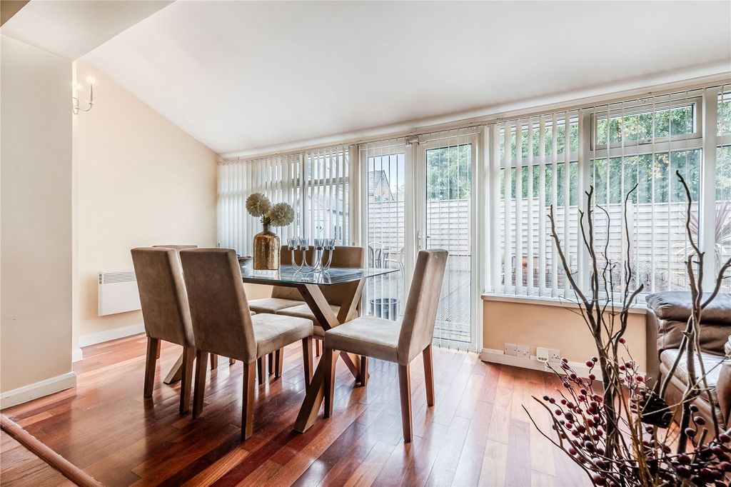 Property photo 3 of 24 Dining Area