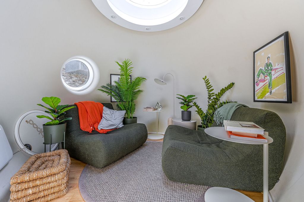 Property photo 1 of 58