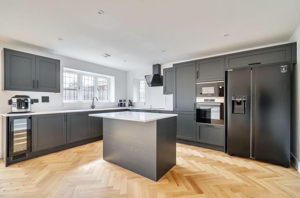 Property photo 3 of 17 1480437-21-6A32d6...