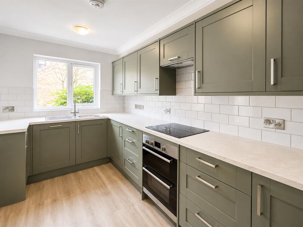 Property photo 2 of 9 582471A6-1BA8-4781-9De7-36Db2A871C43.Png