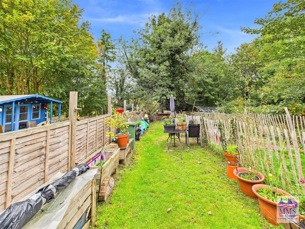 Property photo 1 of 13 Cam04098G0-Pr0119-Still003.Jpg