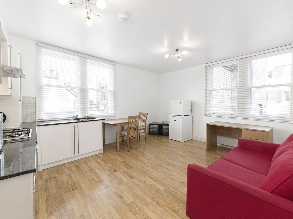 Property photo 3 of 9 Chancery Station