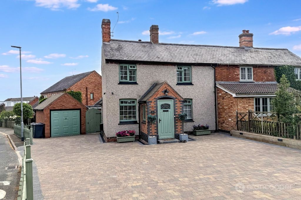 Property photo 1 of 42 5167871