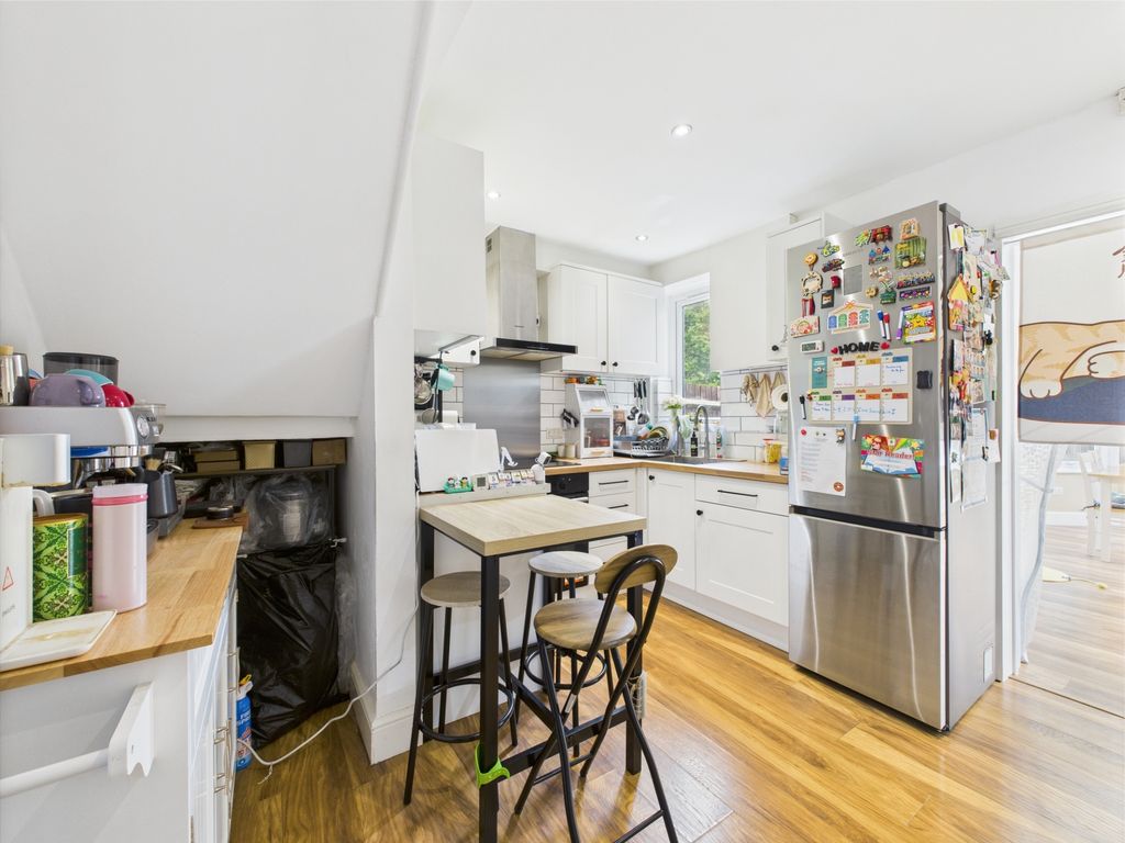 Property photo 3 of 12 Kitchen