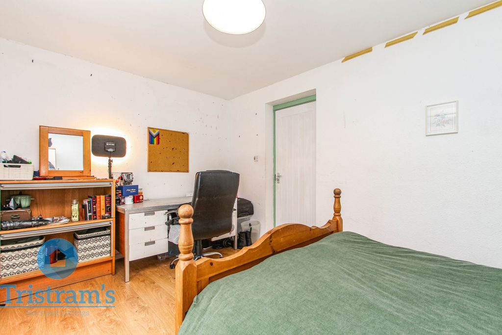 Property photo 3 of 14 Img_5916