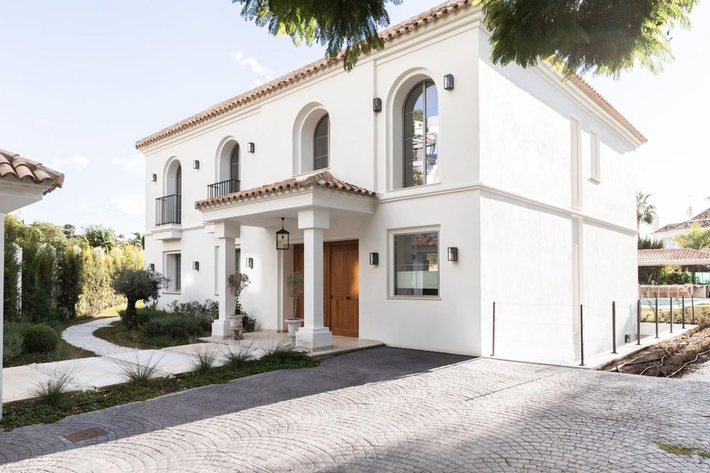 Property photo 2 of 41