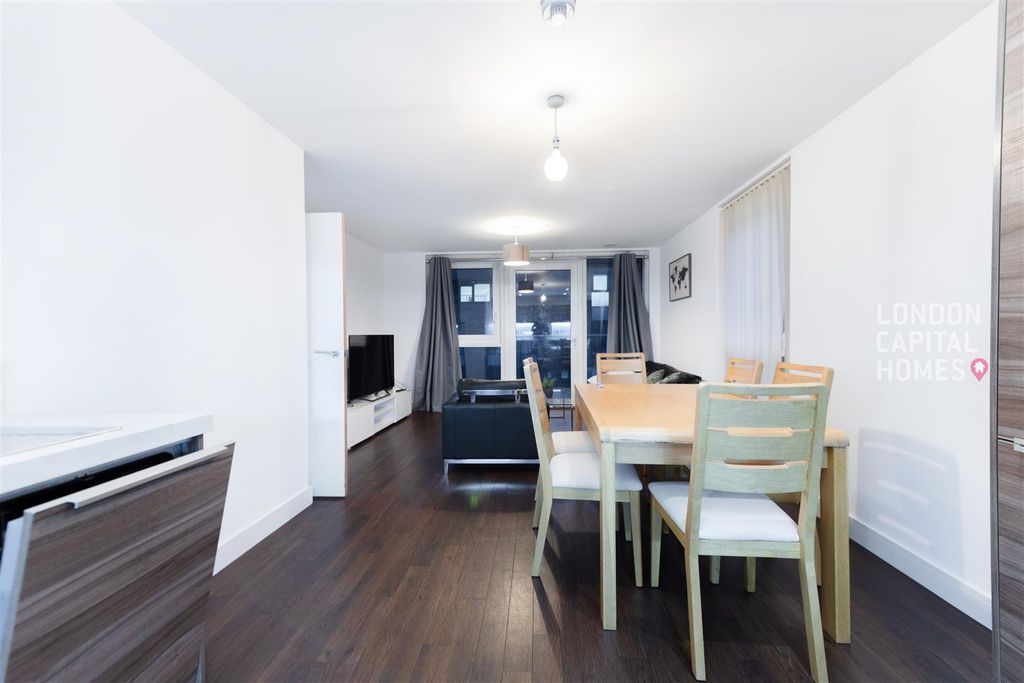Property photo 2 of 13 17-1043.Jpg