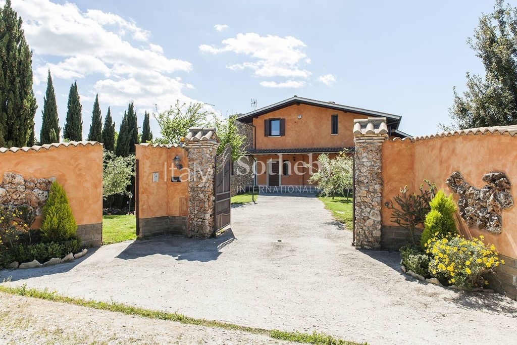 Property photo 3 of 23