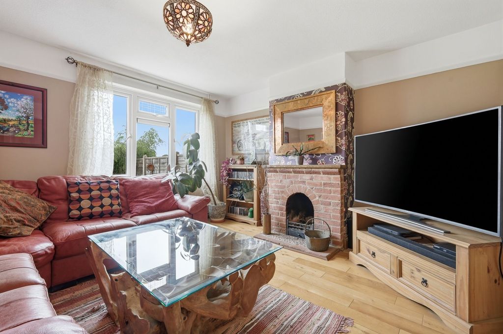 Property photo 2 of 19