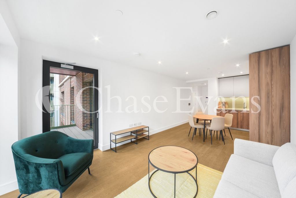 Property photo 3 of 13 Belfield Mansions, P